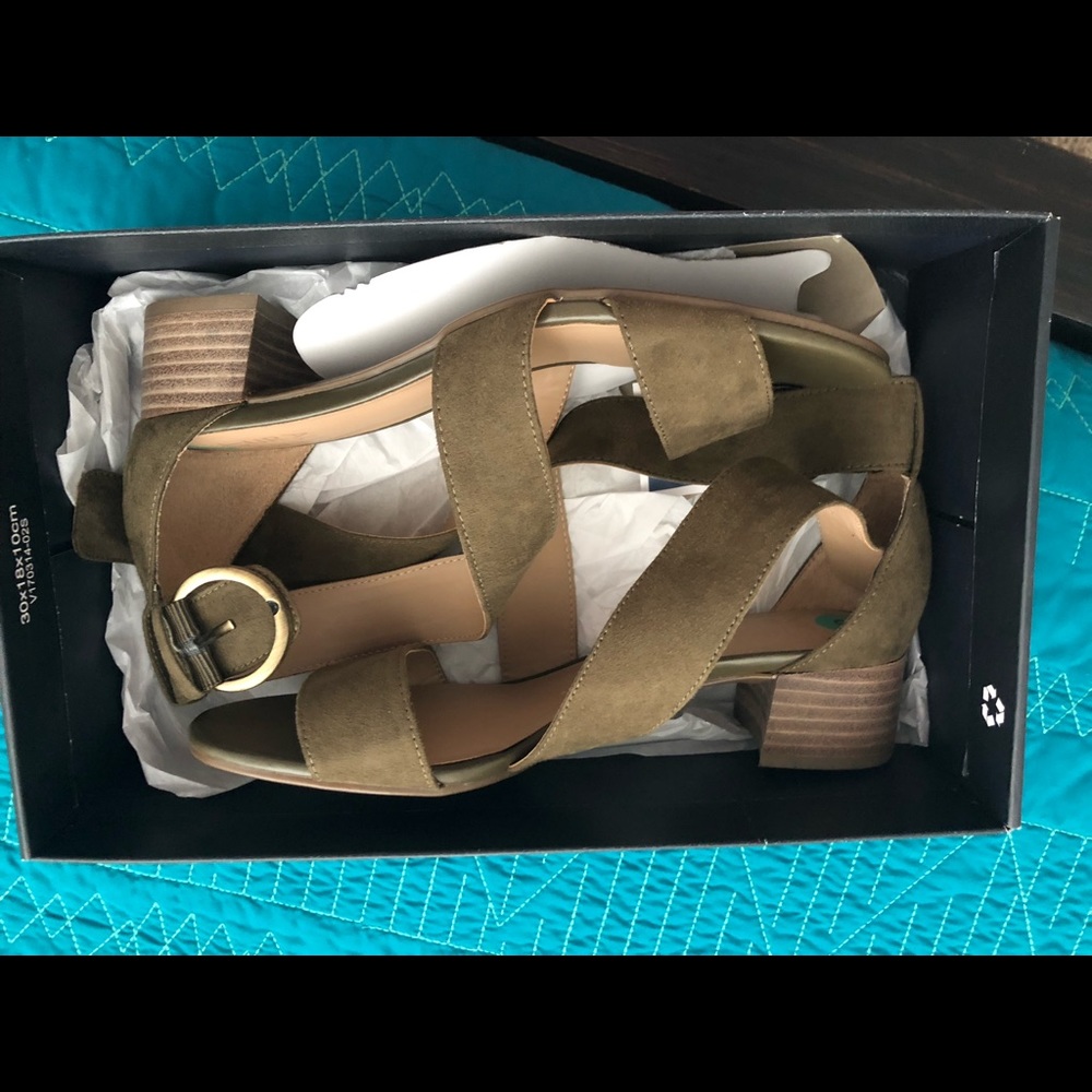 Naturalized Sandals